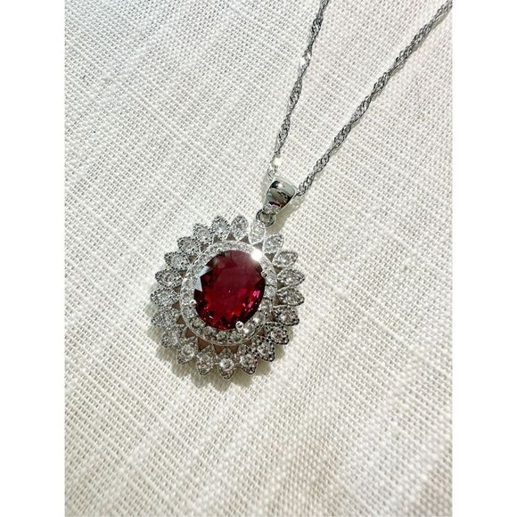 Cubic Zirconia Ruby pink color pendant necklace - Picture 2 of 4